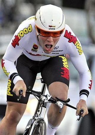 Mark Cavendish (High Road) puts the hammer down on his way to the prologue win.