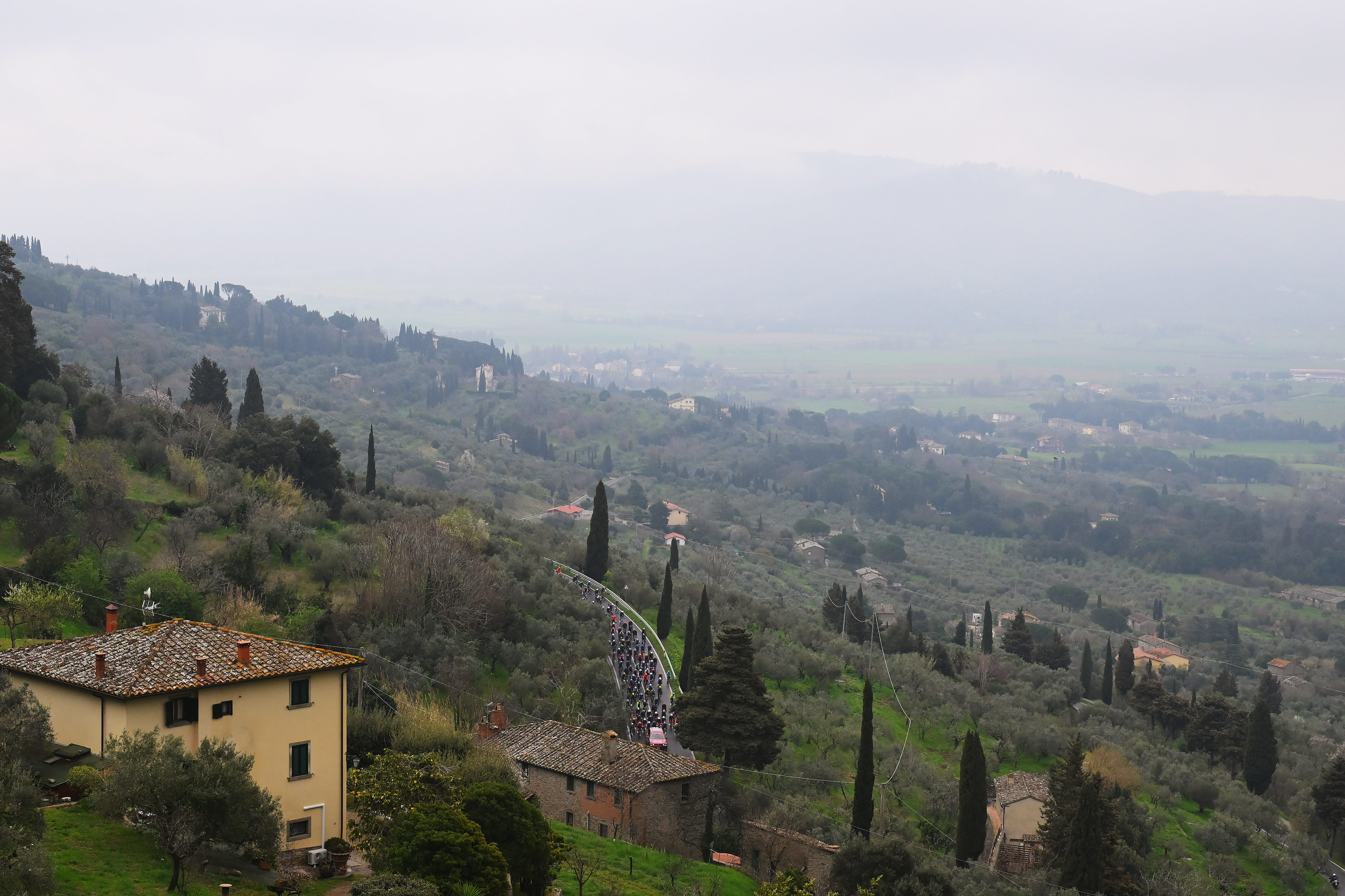 Tirreno-Adriatico stage 3 LIVE - KOM leader in solo break as rain continues to pour in Italy