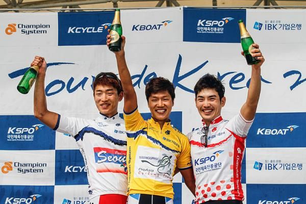 Jersey holders after stage 3 (l-r): Kyoung Ho Park, young rider; Chan Jae Jang, race leader; Sung Baek Park, mountains leader