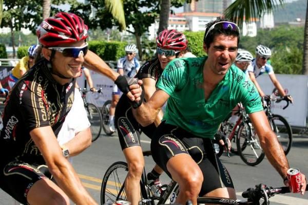 Heading towards the team car CarmioOro A-Style were in good spirits.