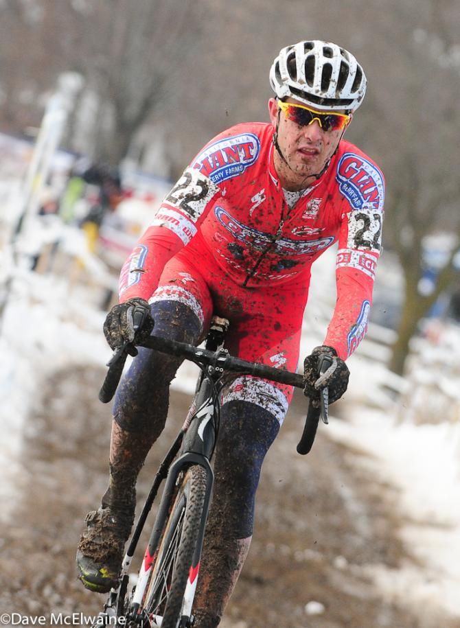 Yannick Eckmann (California Giant Berry/Specialized) with a 35-second lead as he headed out for his second lap