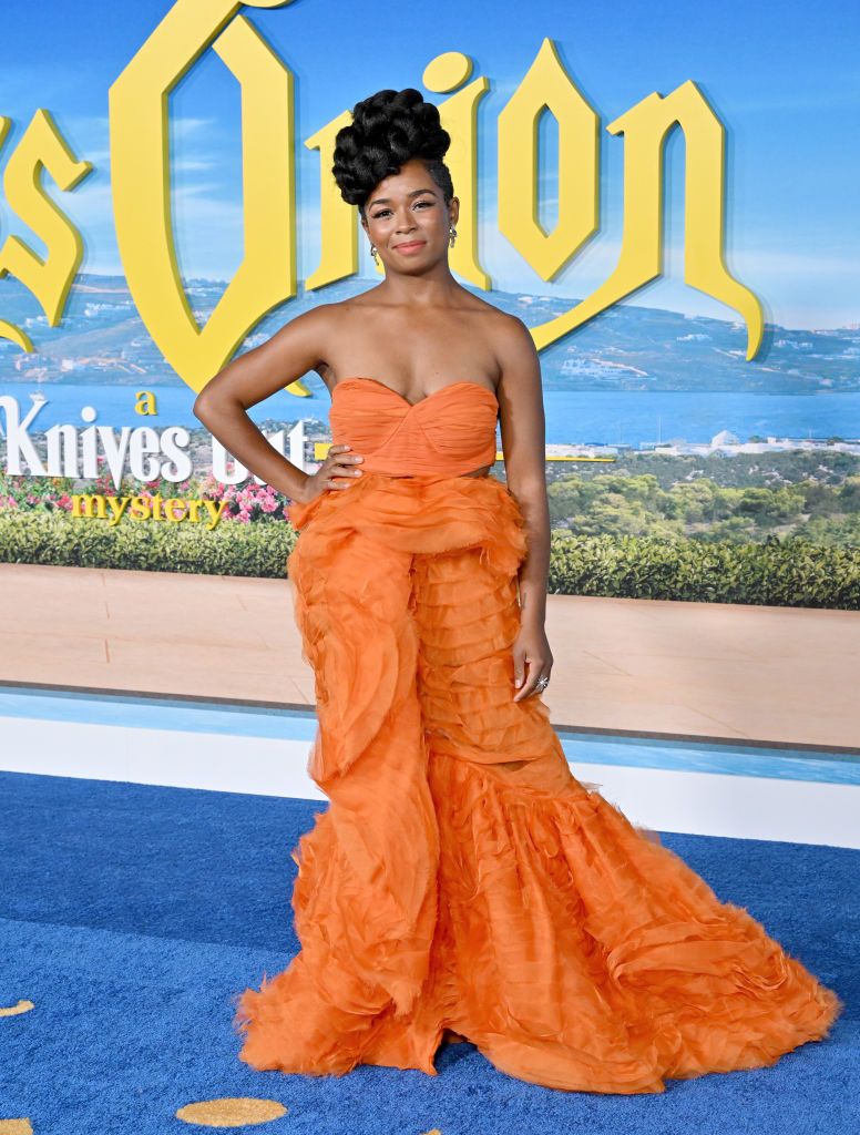 Kate Hudson, Janelle Monae & 'Knives Out 2' Cast Stun at Premiere