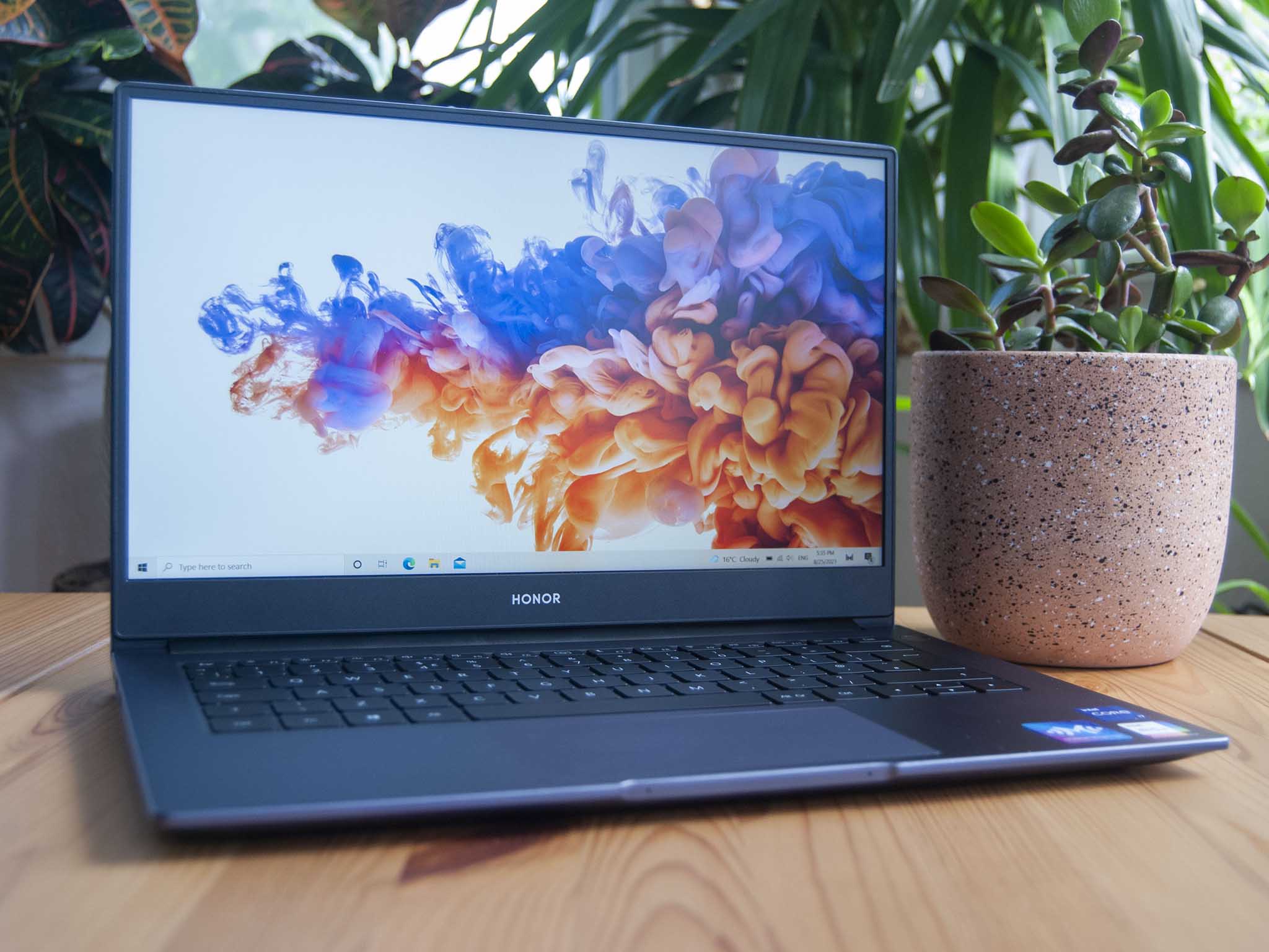 Honor MagicBook 14 review: It looks and feels good, but there are some  issues - Neowin