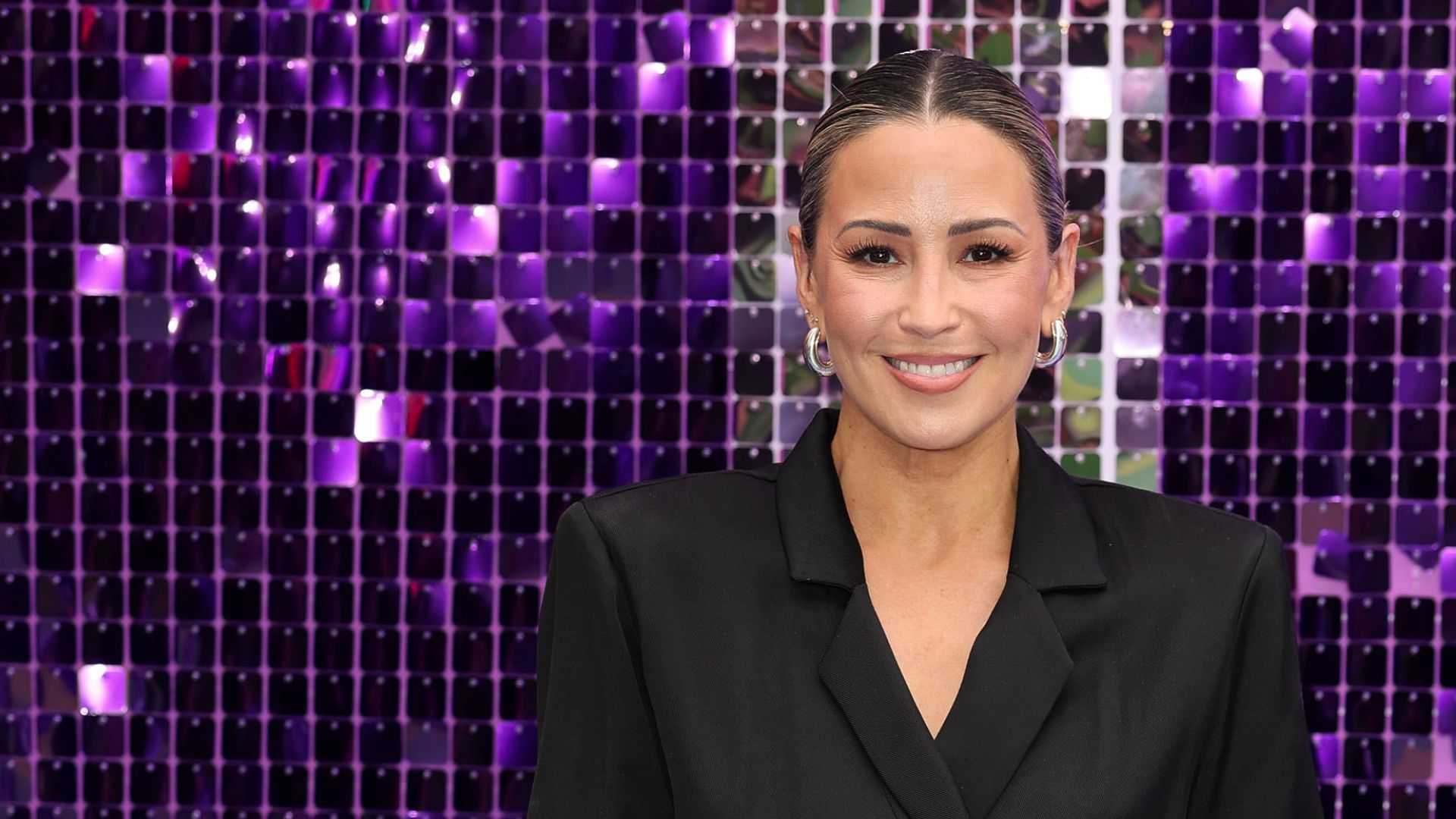 rachel stevens wearing black