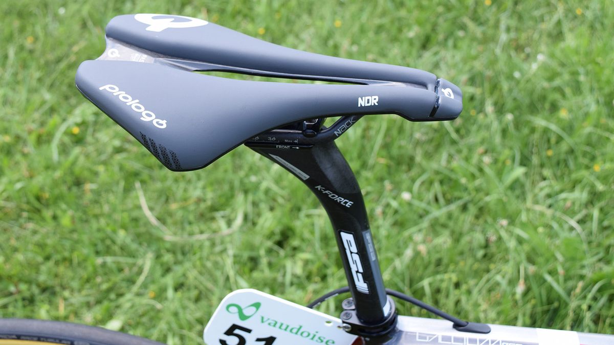 Fuglsang rides with a Prologo NDR Nack saddle
