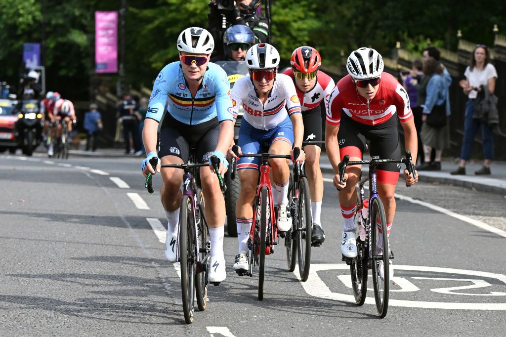 Lotte Kopecky (Belgium), Elizabeth Deignan (Great Britain), Marlen Reusser (Switzerland) and Christina Schweinberger (Austria) attack in the final laps
