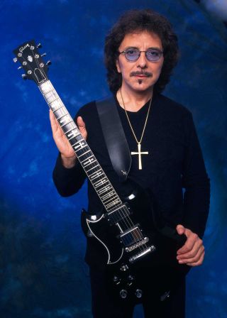 Tony Iommi in 1998