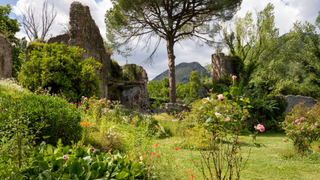 Garden of Ninfa, Rome