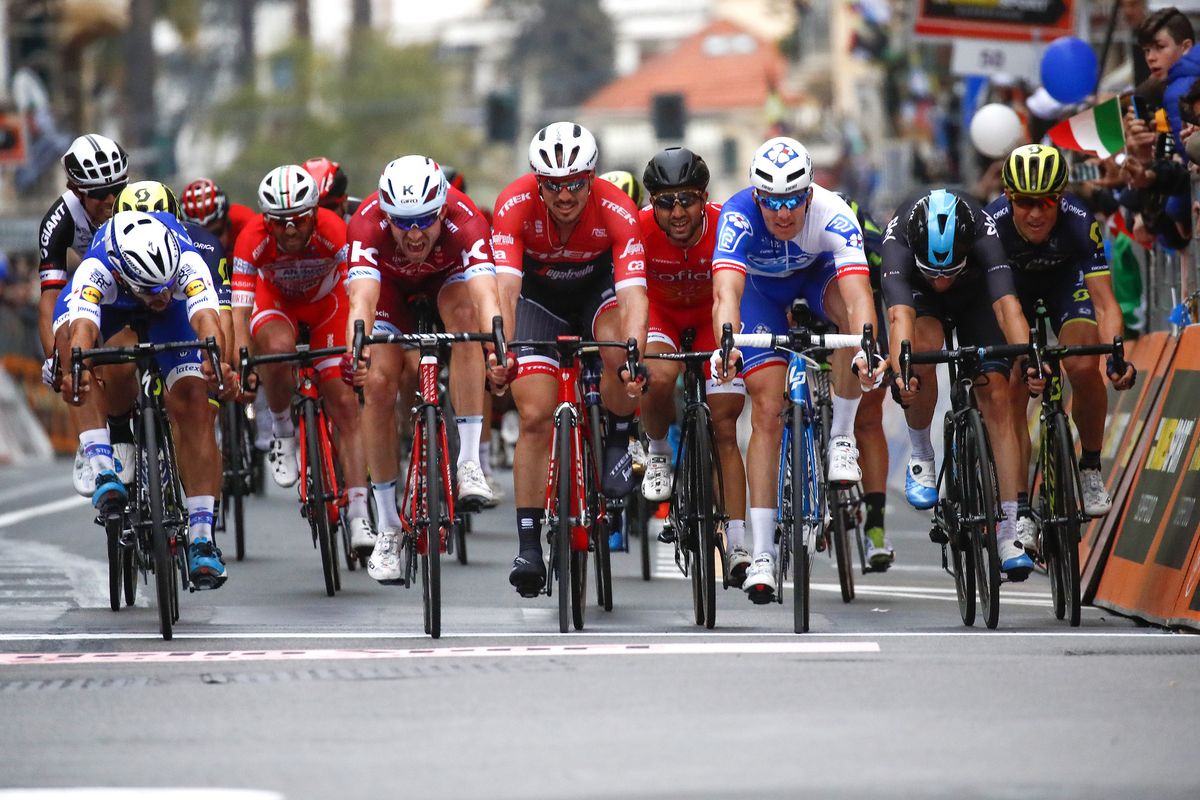 The peloton sprints for fourth in Milan-San Remo