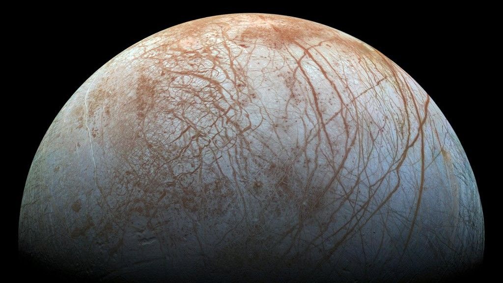 Europa Clipper may be able to spot shallow lakes that erupt icy 'lava'