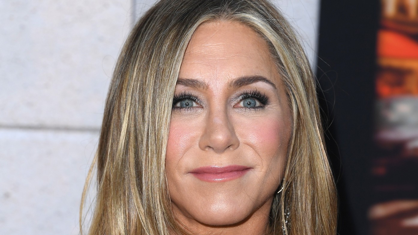 Jennifer Aniston Disguises Herself to Check Out Lolavie Store Launch