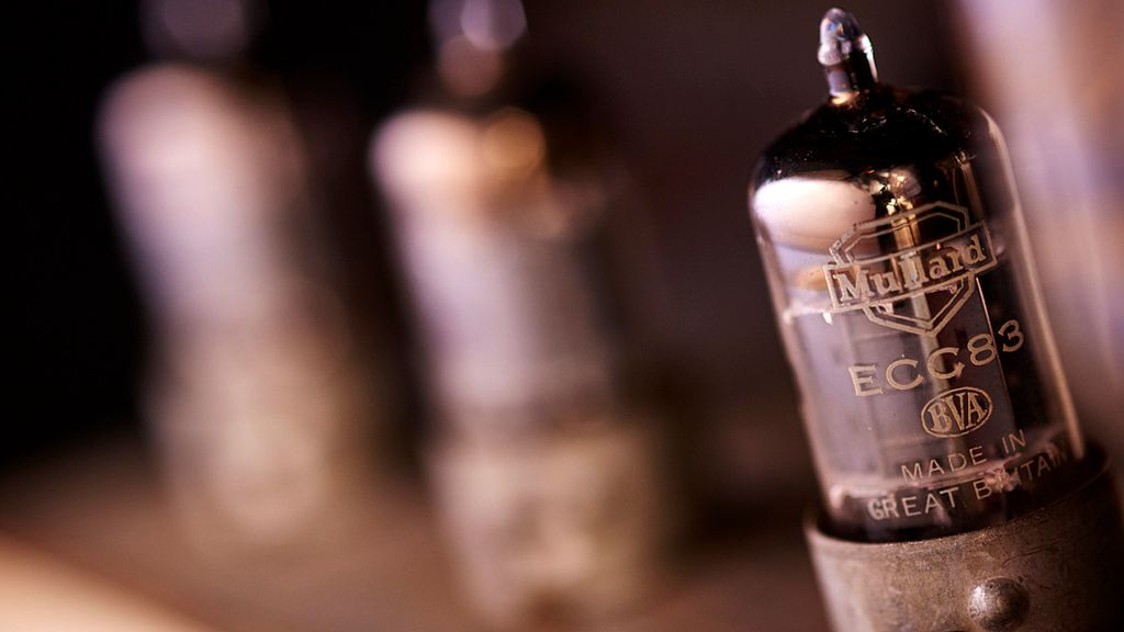 Here’s What You Should Know About Replacing Guitar Amp Tubes (It Can