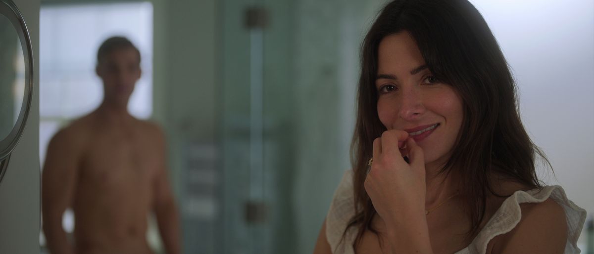 Sarah Shahi as Billie in &quot;Sex/Life&quot; on Netflix.