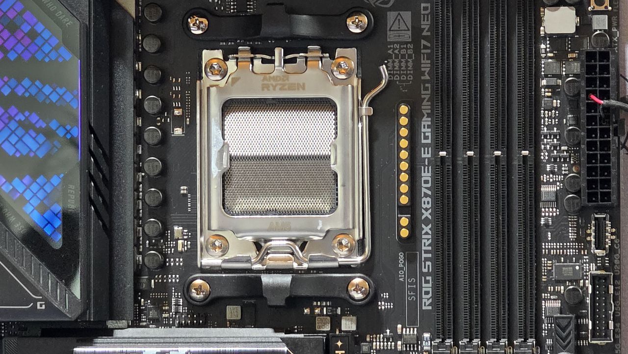 ROG Strix LC IV series