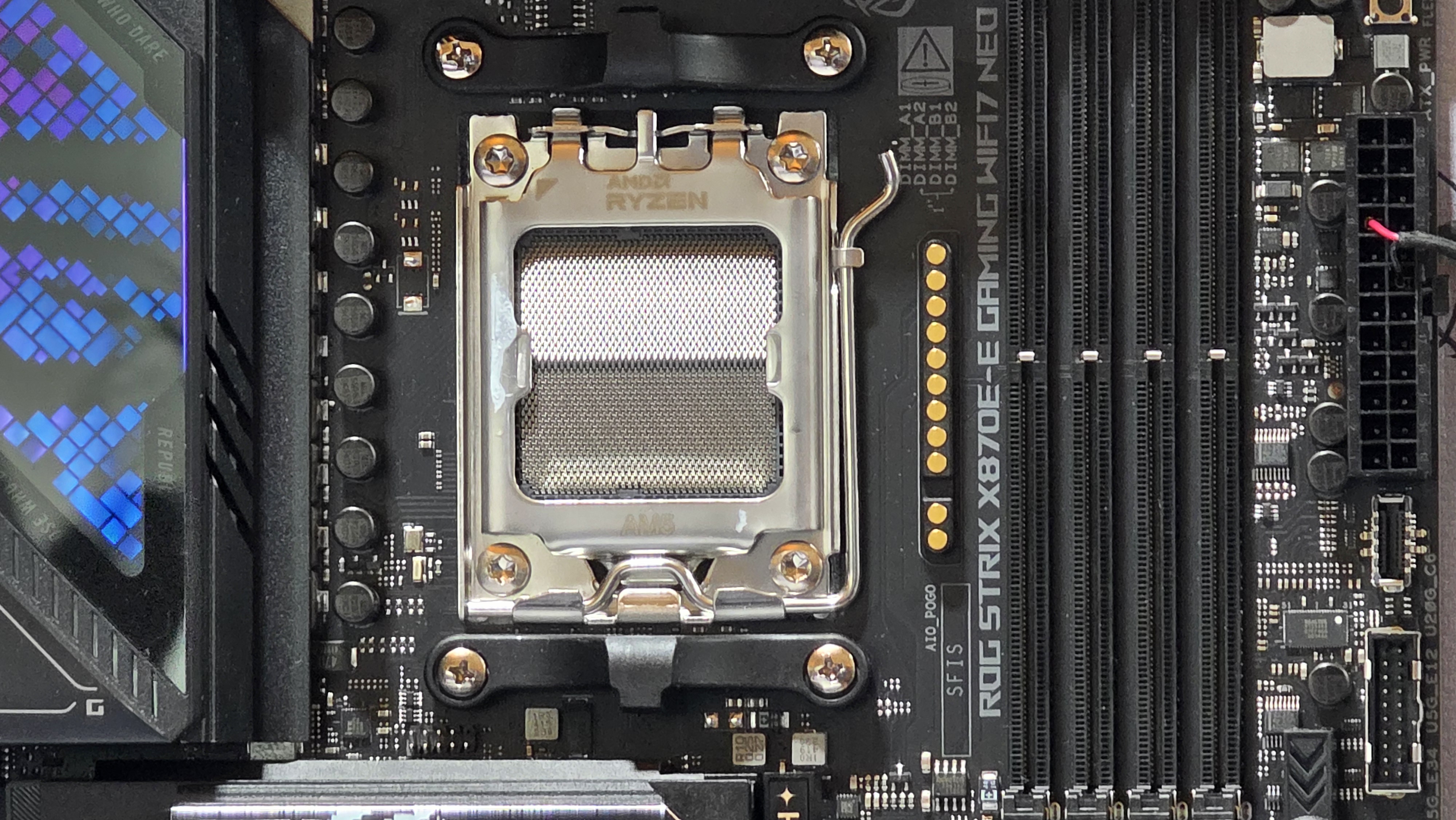 ROG Strix LC IV series