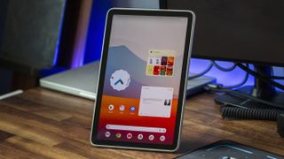 Google Pixel Tablet in vertical mode