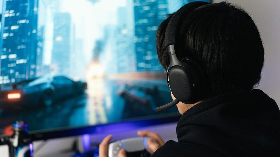 Saya pikir setiap headset gaming memalukan untuk dipakai sampai saya melihat model baru dari Final ini