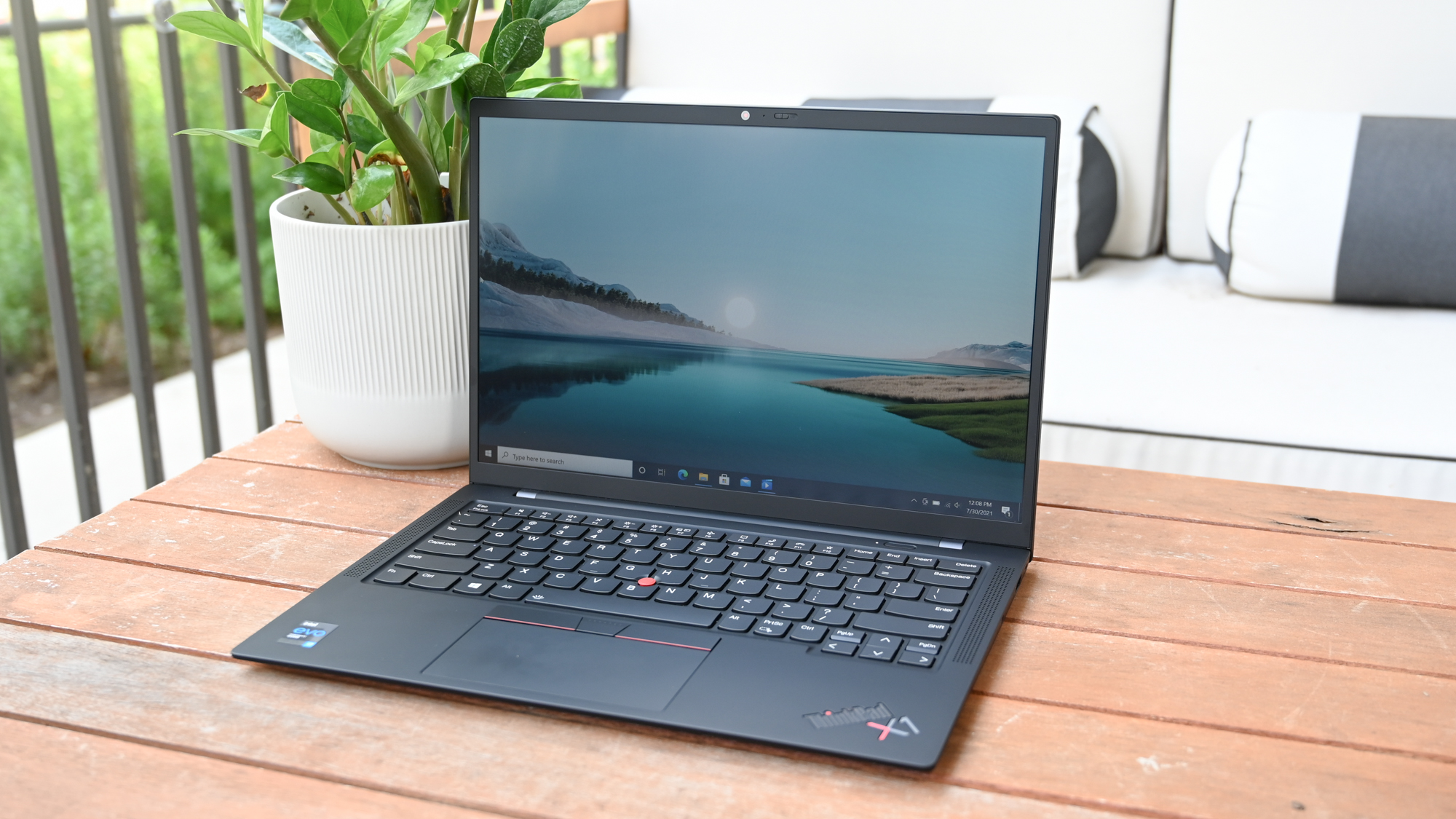 Lenovo ThinkPad X1 Carbon (Gen 9) review: Flirting with perfection