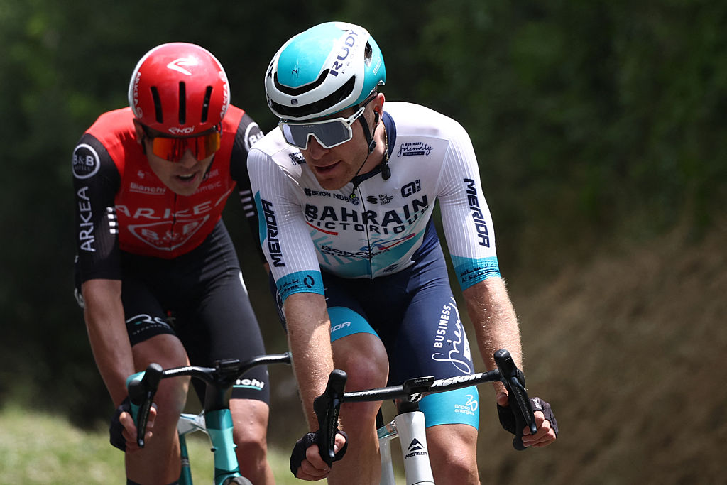 A close-up image of Fred Wright leading Pierre Thierry in the breakaway