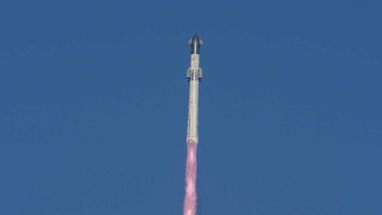 SpaceX Starship rocket takes off during it's sixth test flight on November 19, 2024 in Brownsville, Texas.