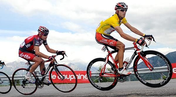 Valverde leading Cadel Evans in the Dauphin&eacute; Lib&eacute;r&eacute; &ndash; a sign of things to come?
