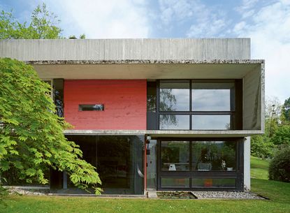 André Wogenscky and Marta Pan - The sculptural exterior of the house - part of the book 'Artists' Modernist Houses'