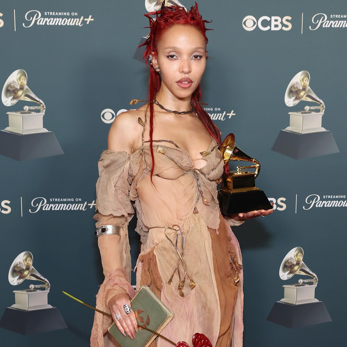 FKA twigs grammys red carpet