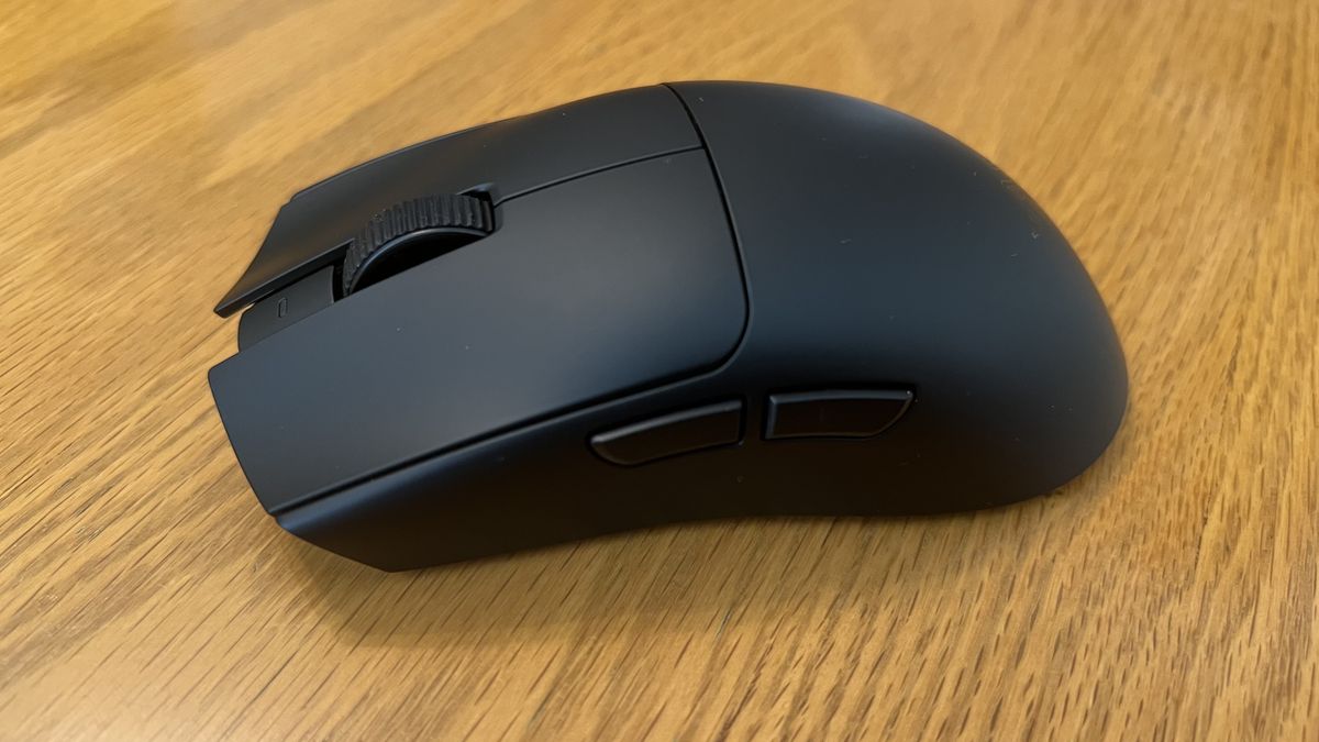 The Razer Viper V4 Pro