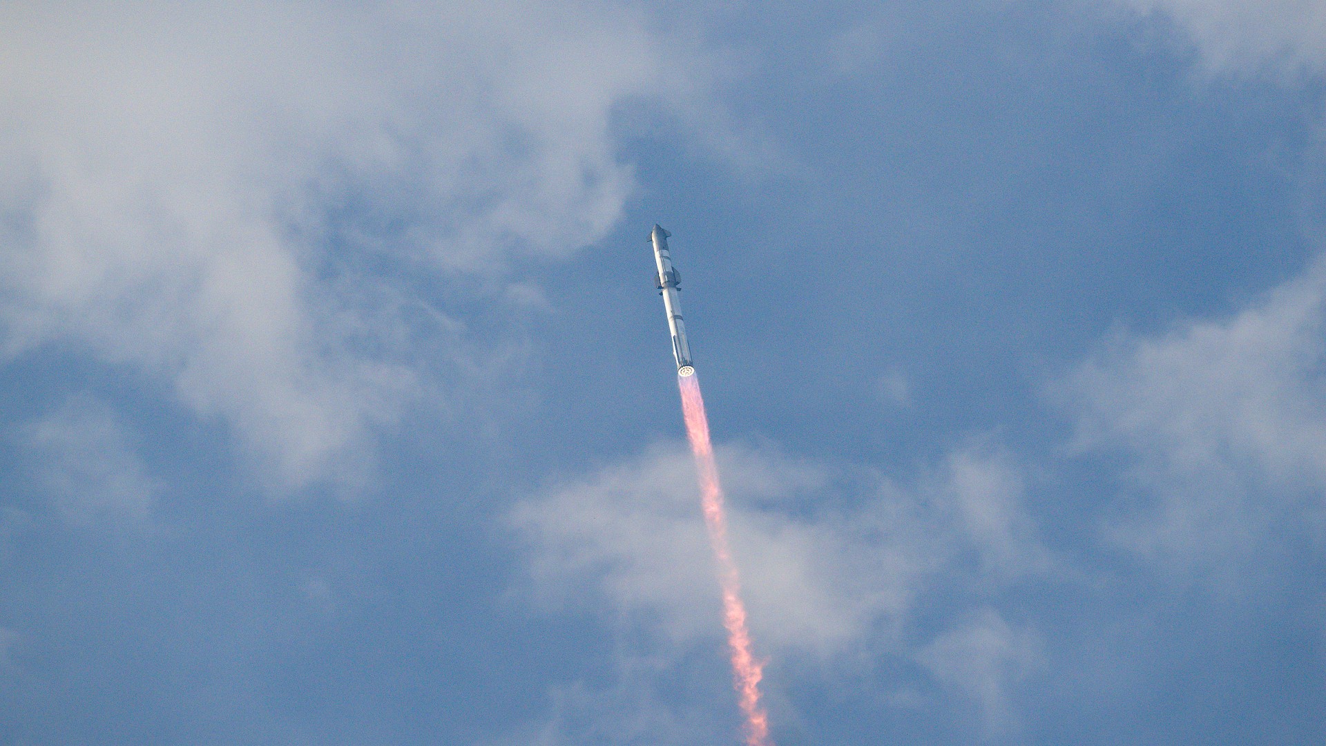 Relive SpaceX Starships 3rd flight test in breathtaking photos