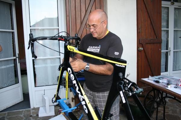 Thor Hushovd's new bike is prepared for stage 3