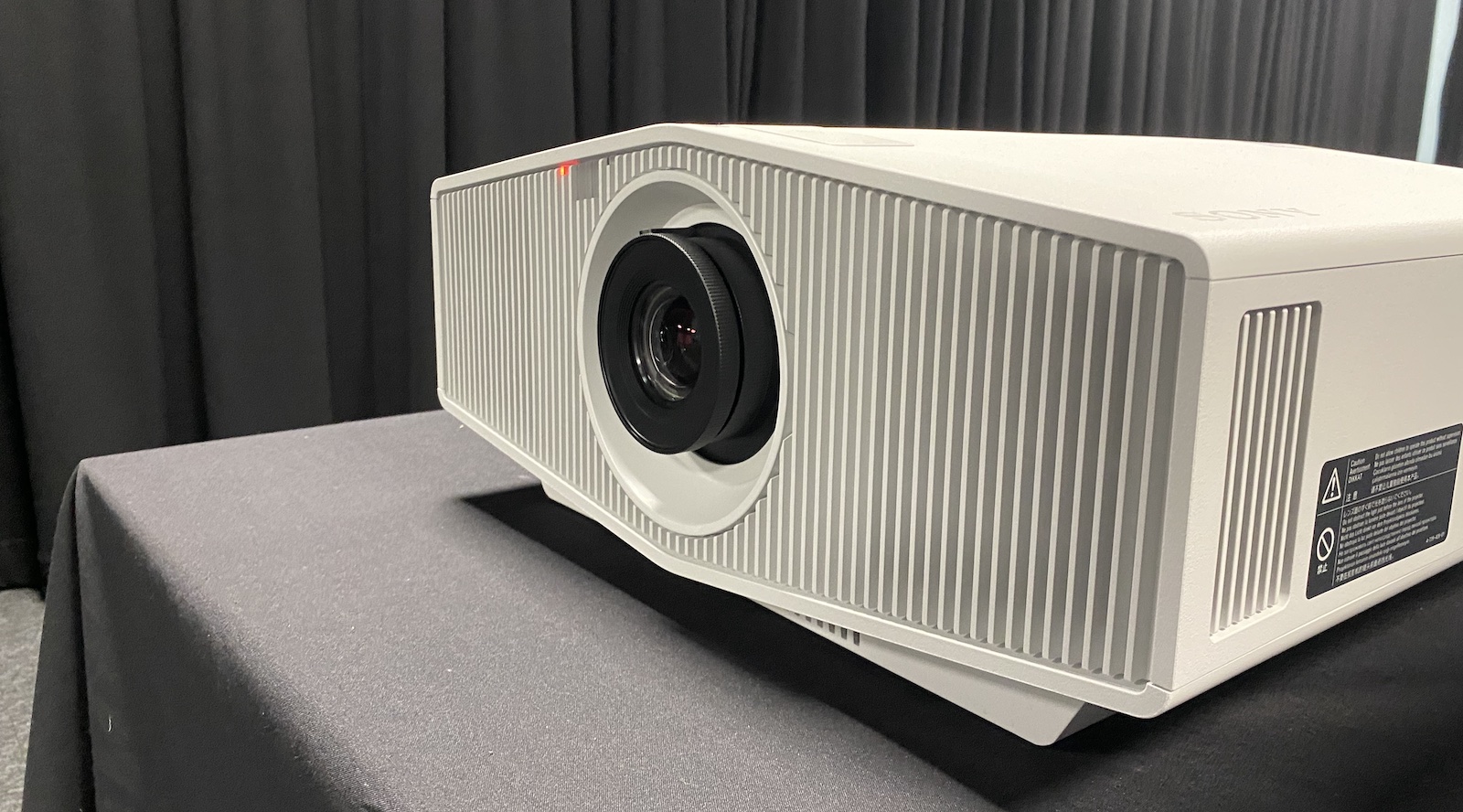 Sony VPL-XW5000