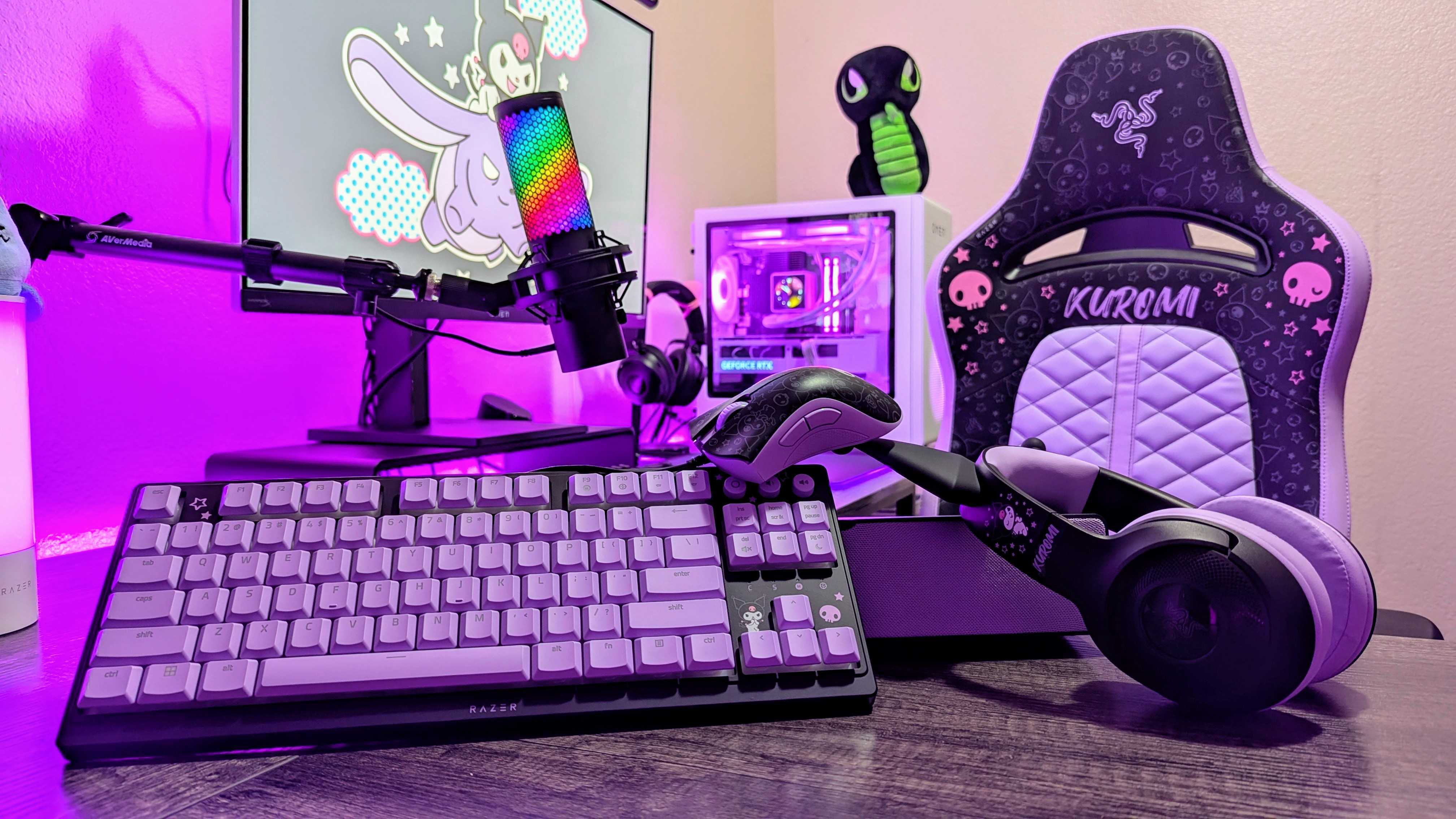 The entire Razer Kuromi collection.