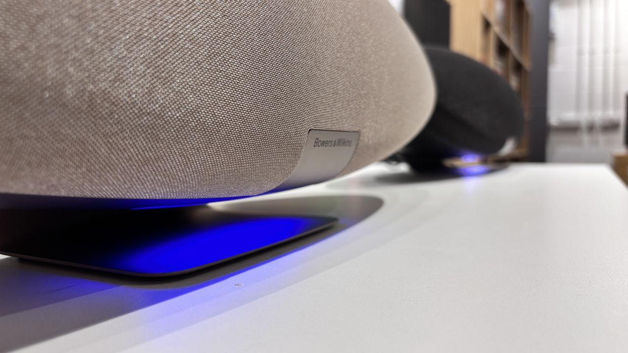 Bowers &amp; Wilkins Zeppelin Pro Edition