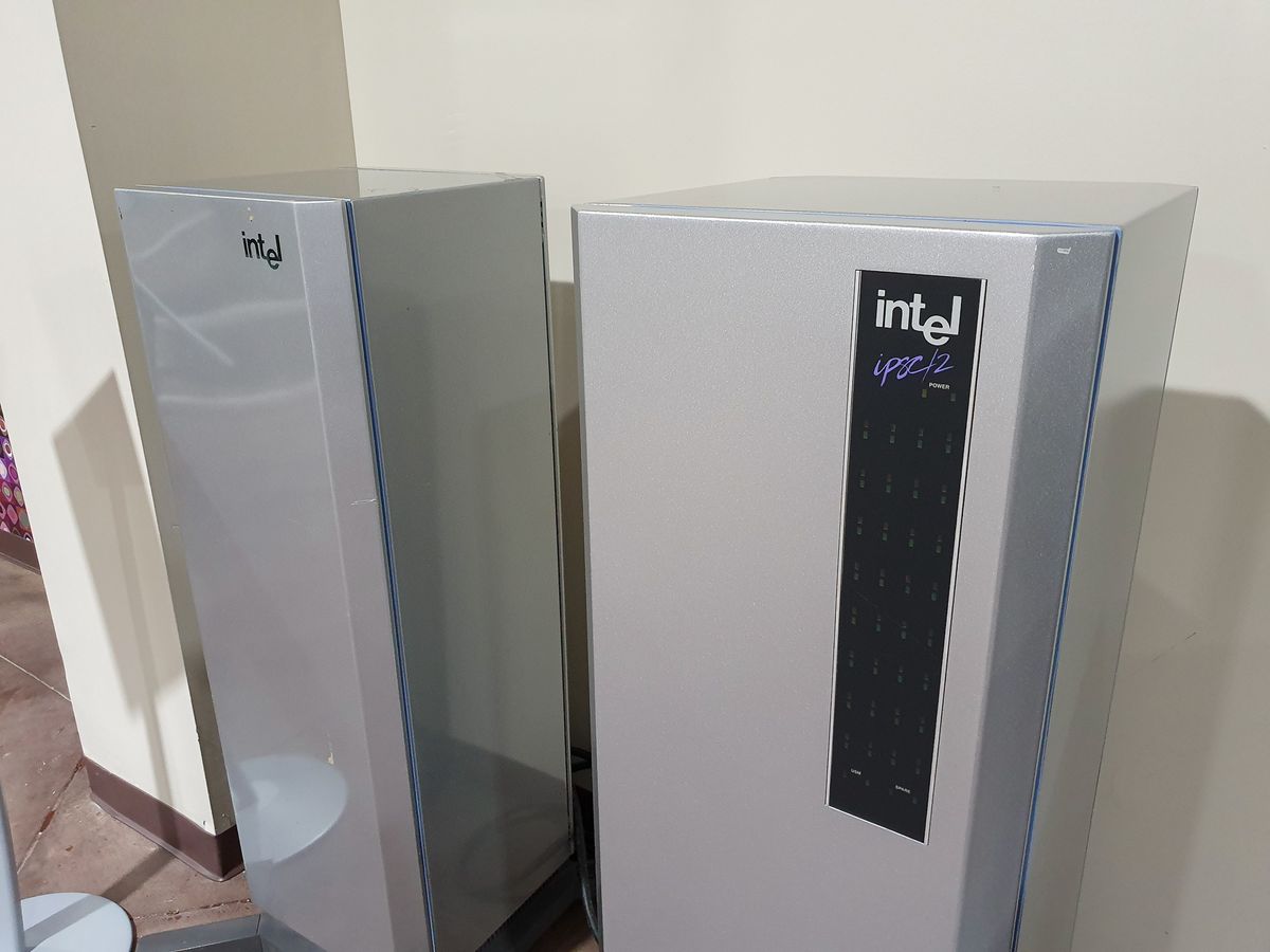 Intel iPSC/1 (left, 1985), Intel iPSC/2 (right, 1987)