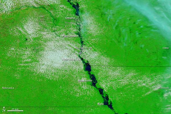 flood-missouri-62511-110627-02