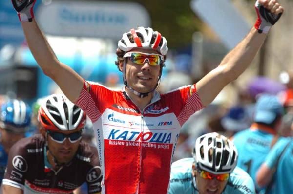 Oscar Freire (Katusha) beats Ciolek and Bennati to the line