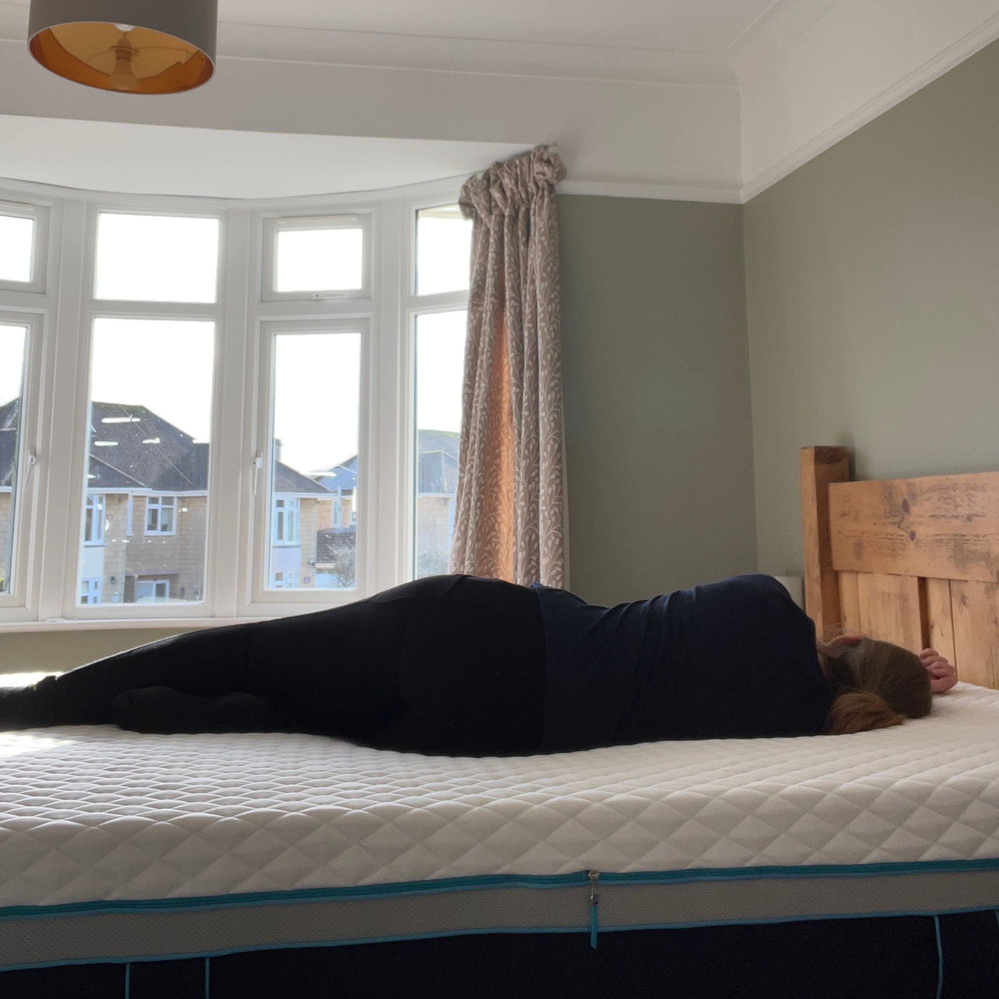 Side sleeper on the Simba Hybrid Luxe Mattress
