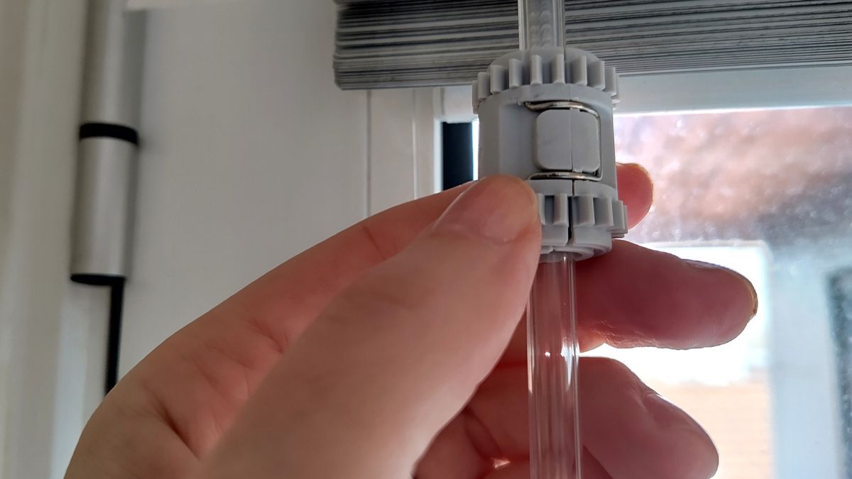 Attaching SwitchBot Blind Tilt to blinds