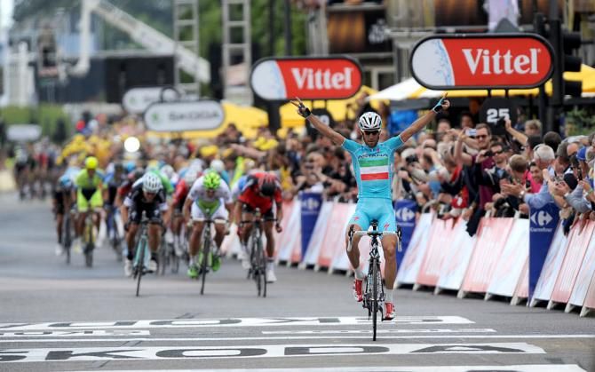 Vincenzo Nibali wins stage 2 of the Tour de France
