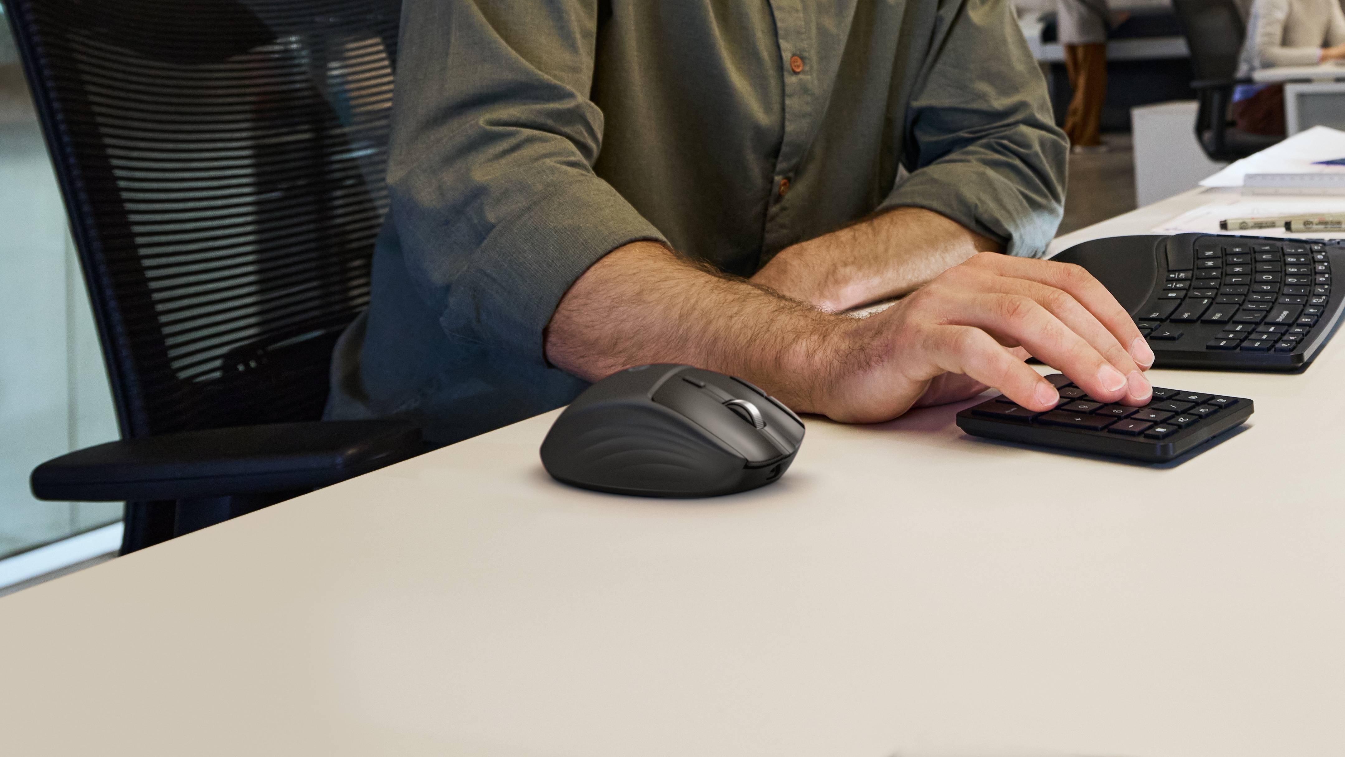 HP Ultra-Fast Scroll Wireless Mouse 785M