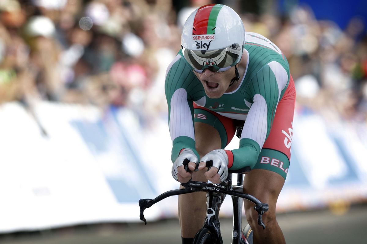 Vasil Kiryienka (Belarus) crosses the line to win gold