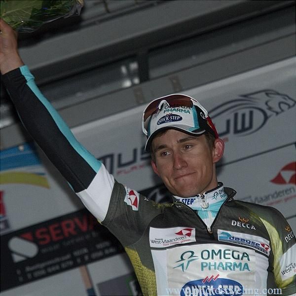 Michal Kwiatkowski (Omega Pharma-Quickstep) remains in the leader's jersey.