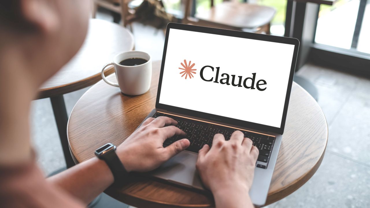 Claude's new memory feature solves my biggest AI frustration — here are 5 prompts to try first