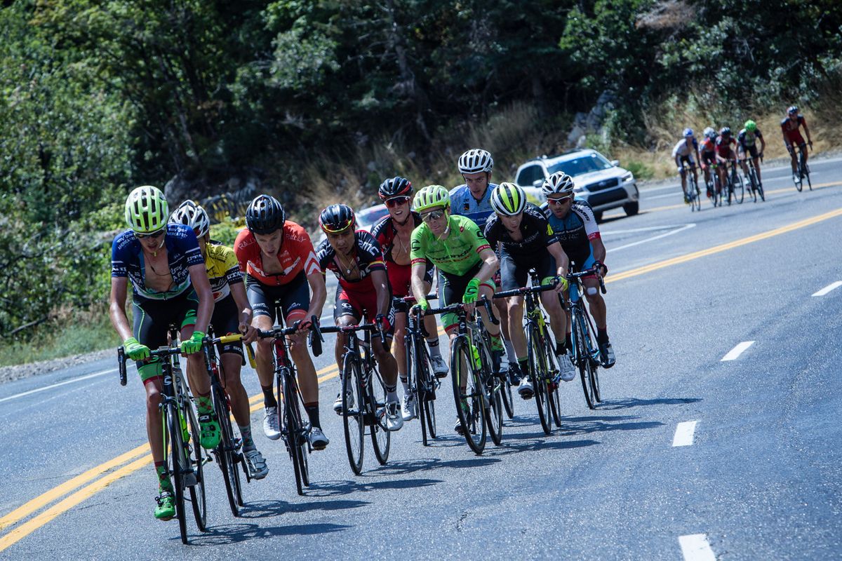 The pace at the front causes another split in the front group