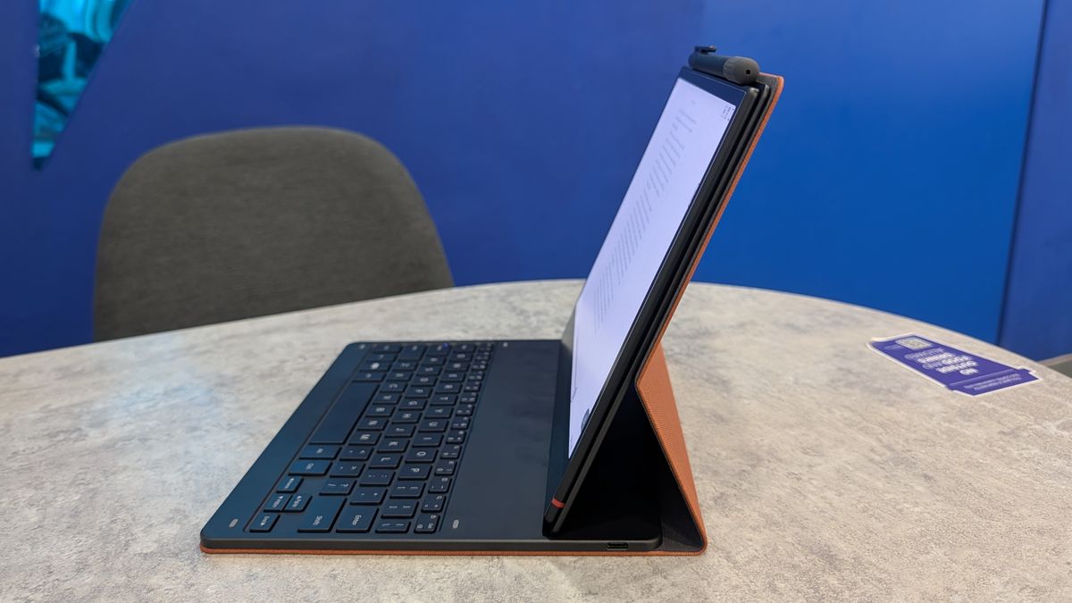 Onyx Boox Note Air 5 with keyboard cover