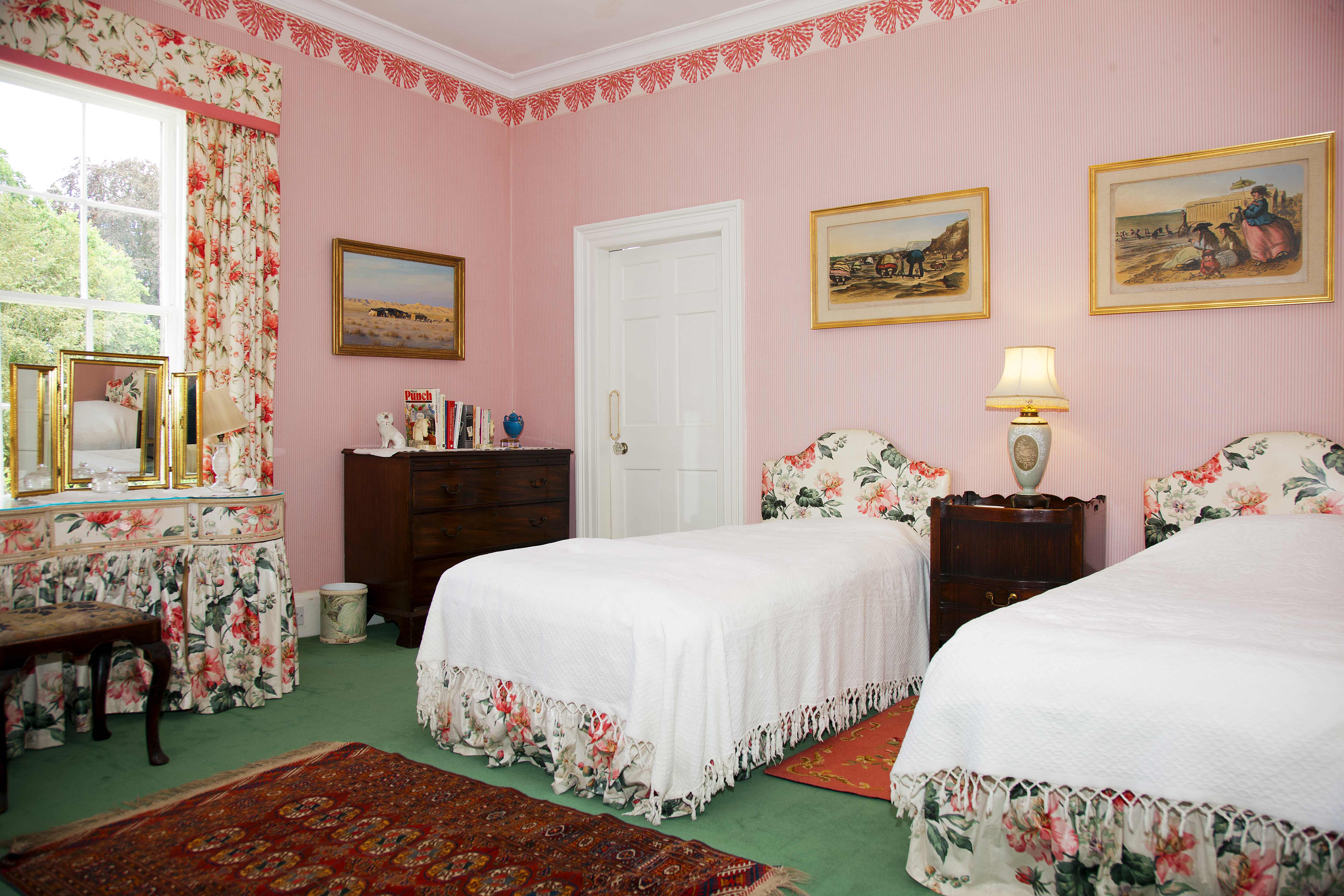 Hensill-House-BEDROOM.jpg