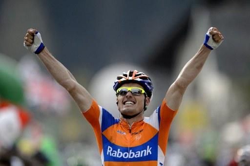 Luis Leon Sanchez (Rabobank Cycling Team) cut Wiggins's lead to a second on stage 3