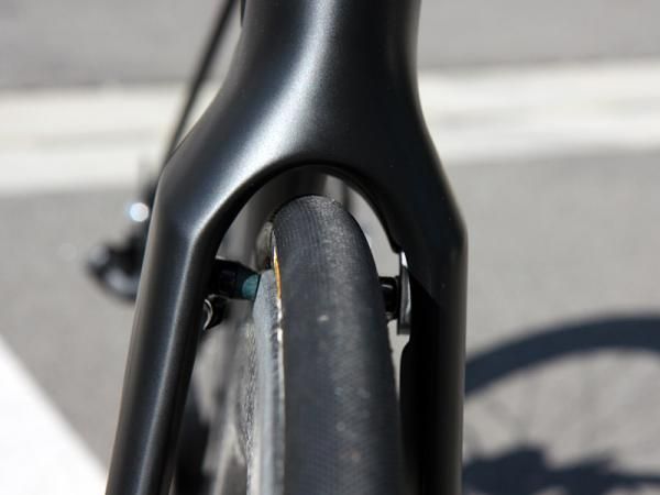 The fork crown on Canyon's Speedmax CF prototype has plenty of room for air to pass through.