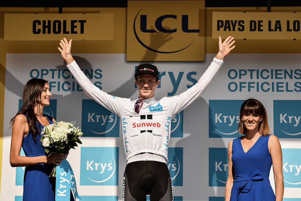 Soren Kragh Andersen, wearing the best young's white jersey