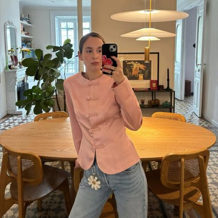 Helena Cuesta in a cinched jacket